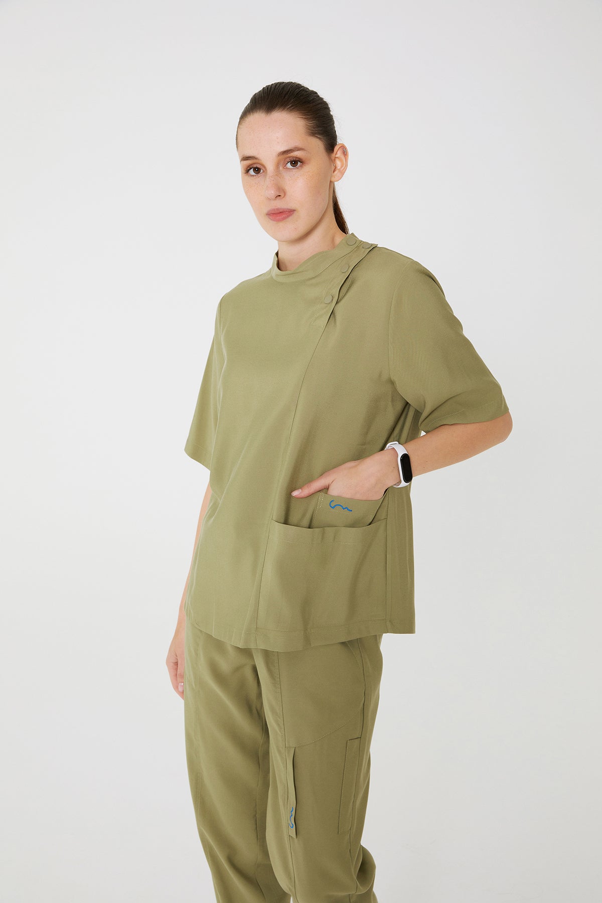 UNIFORM | SCRUB | WOMEN | TOP | ADEN